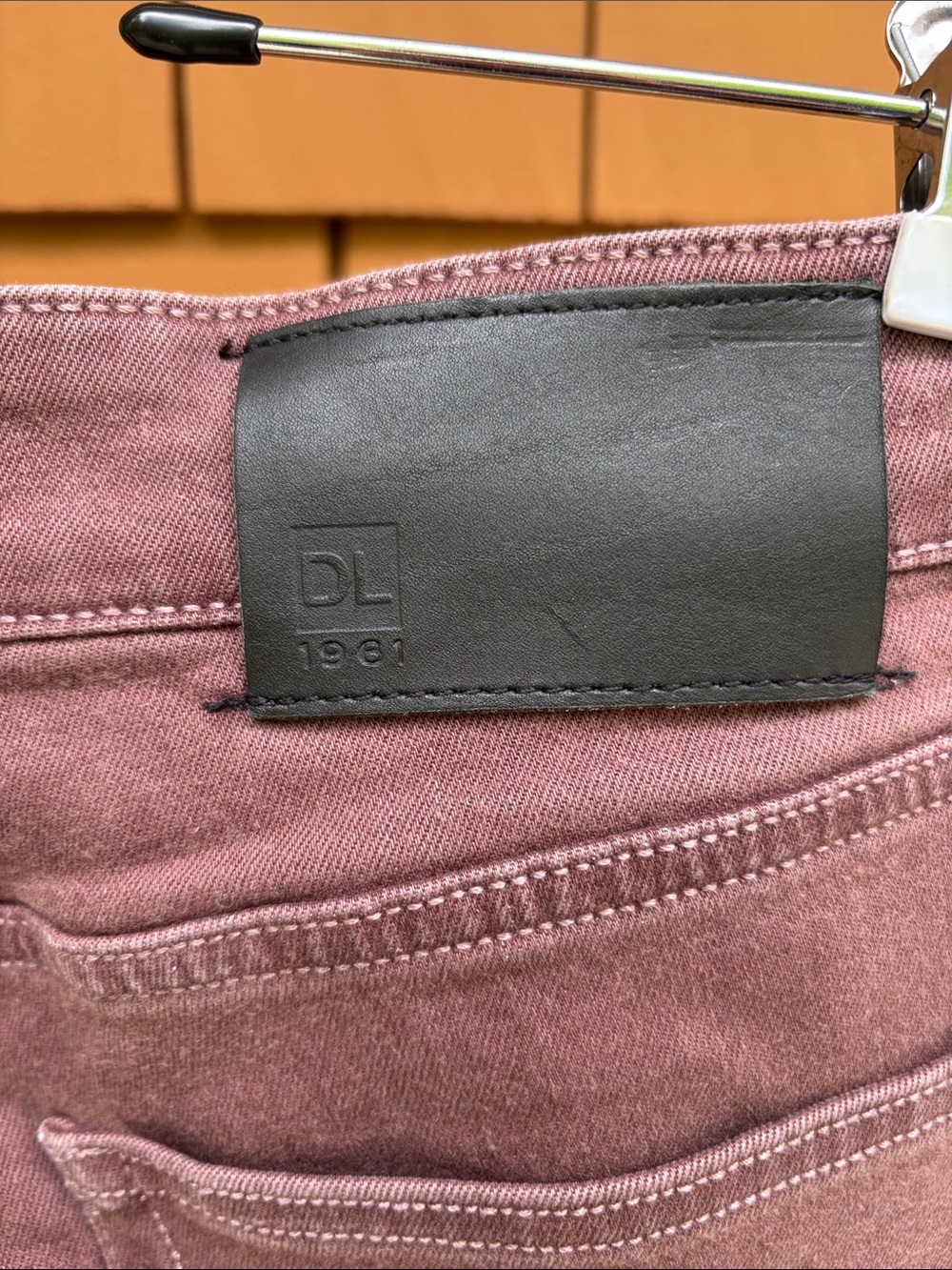 DL 1961 | Mauve Russell Slim Straight Performance Stretch Jeans | Size 31x34 - Picture 4 of 6
